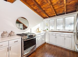 57 Fulton St APT 10, Boston, MA 02109