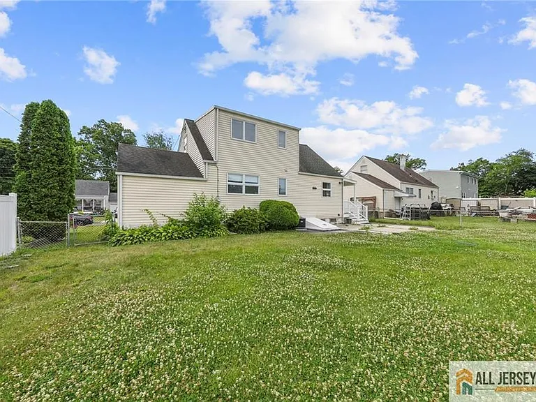 16 Tappan Ave — Photo 18