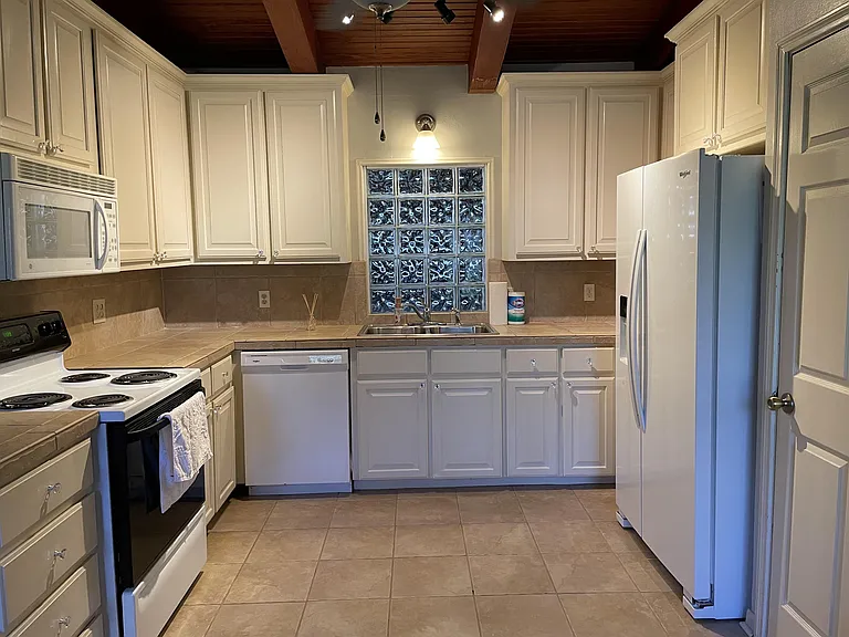 3713 Aransas St — Photo 2