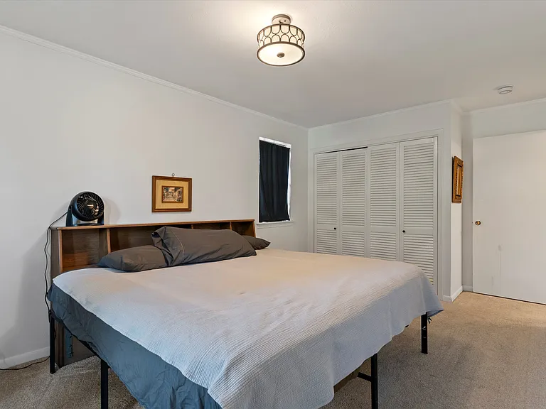 1201 Farnham Ct W — Photo 13