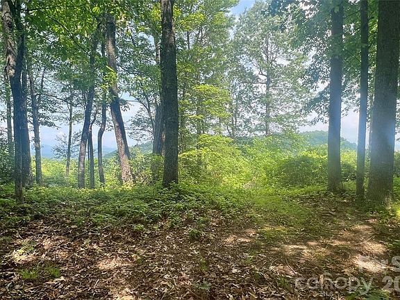 4th image of 10 Joshua Rd