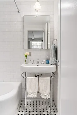 Sold by Compass | media 16