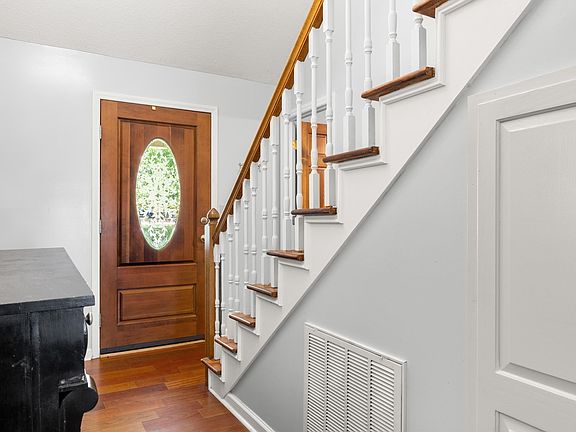 5th image of 1333 Rabbit Run Rd
