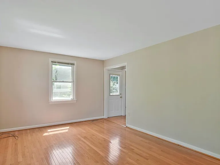 4038 Poplar St — Photo 17