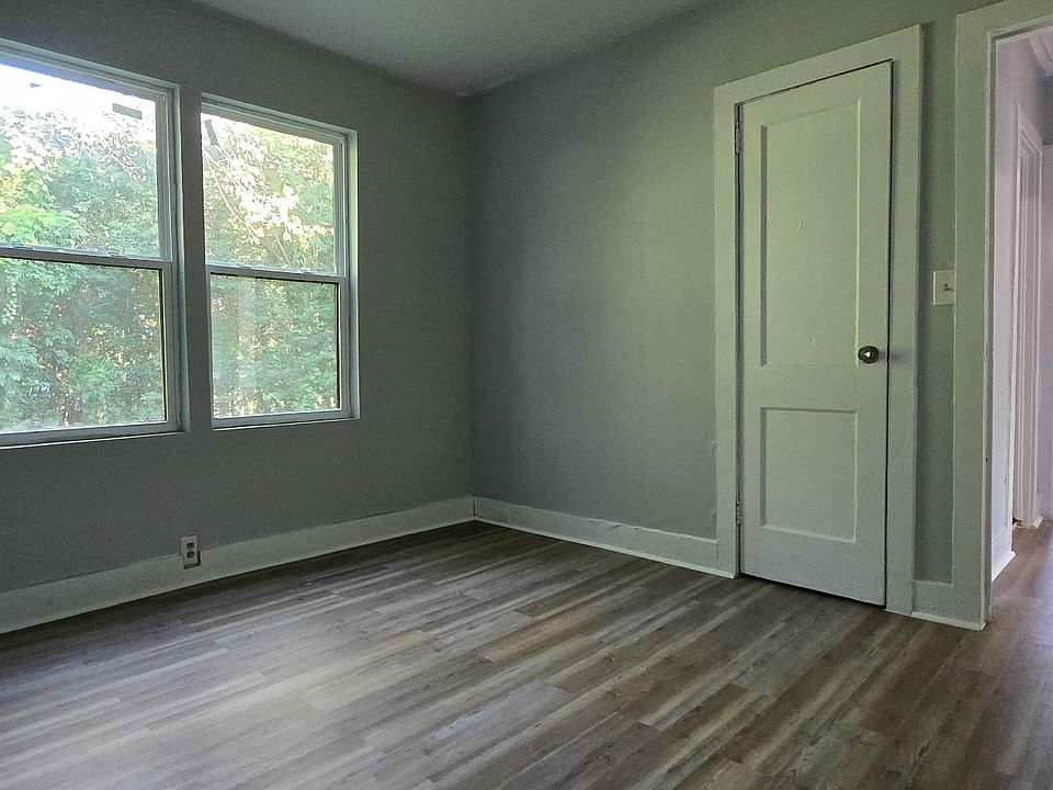 2nd bedroom-view-4