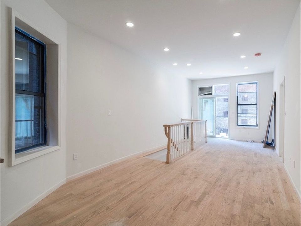 1st image of 220 E 84th St APT 1C