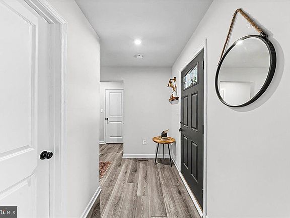 5th image of 86 Goldspire Dr