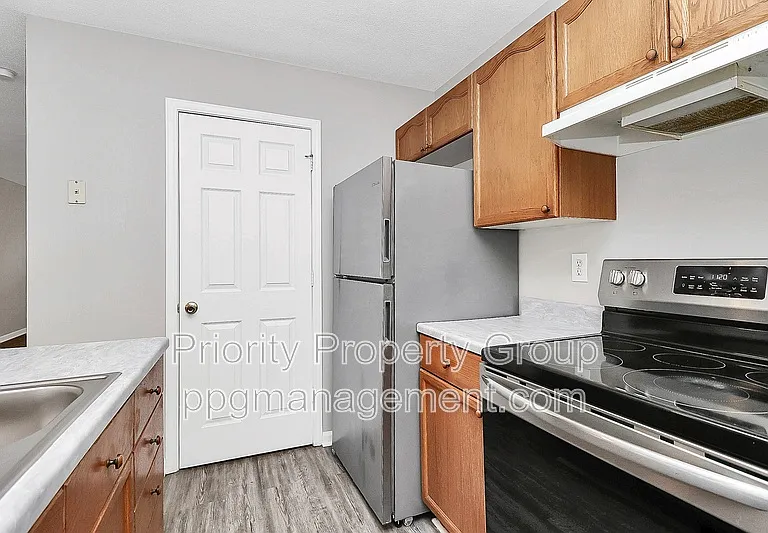 9365 Glenwater Dr #1 — Photo 10