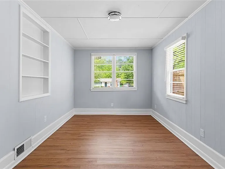 2363 Beverly Ln SW — Photo 13