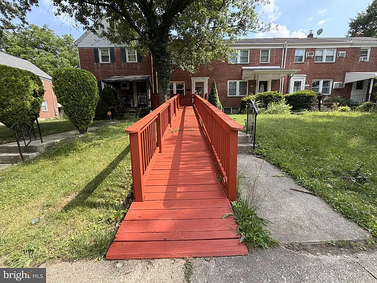 909 E Lake Ave #1 — Photo 31