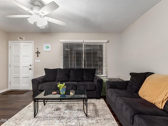 3rd image of 1071 E MINTON Drive