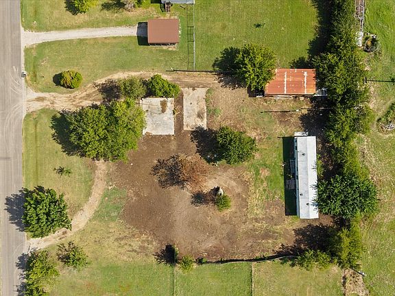 4th image of 18069 Cindys Ln