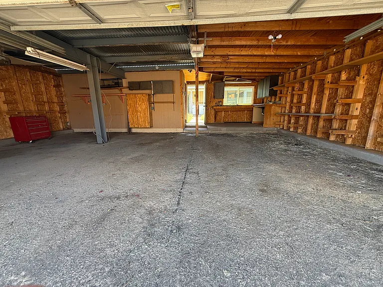 3 car garage