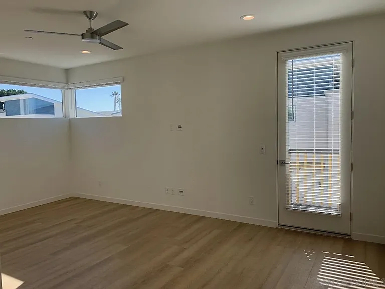 1166 Holly Ave #7 — Photo 8
