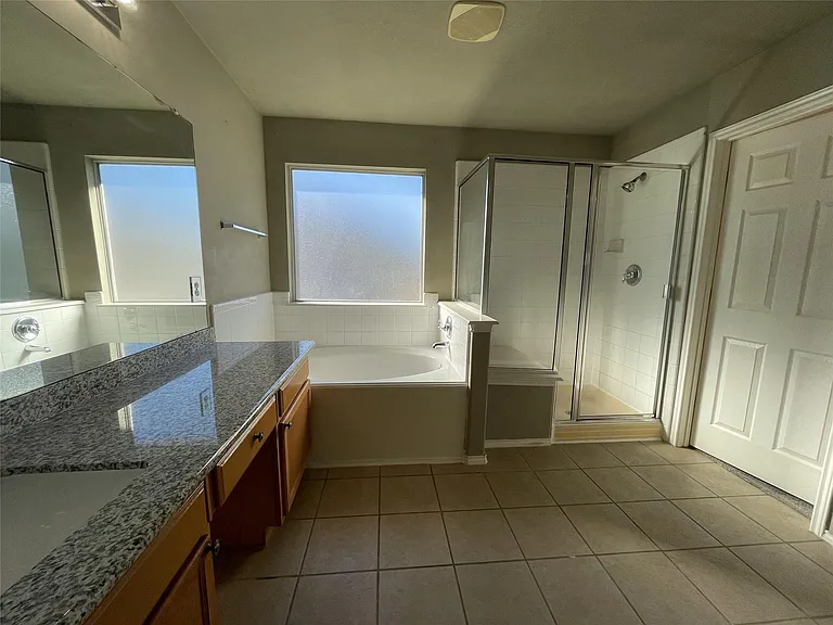 6119 Yorktown Meadow Ln — Photo 12