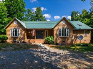 8090 Hungarytown Rd, Crewe, VA 23930