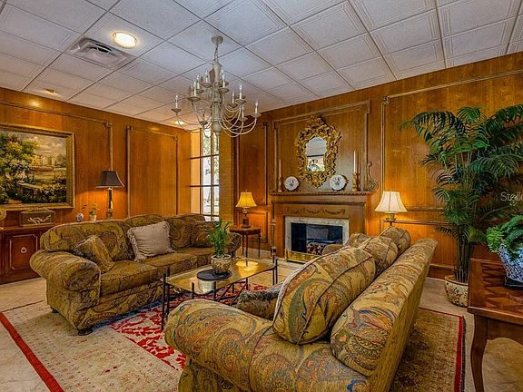 3rd image of 2401 Bayshore Blvd Unit 1202