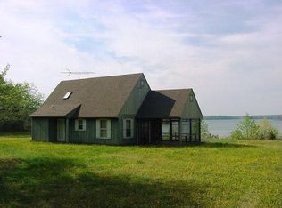 11786 Deep Point Ln, Gloucester, VA 23061