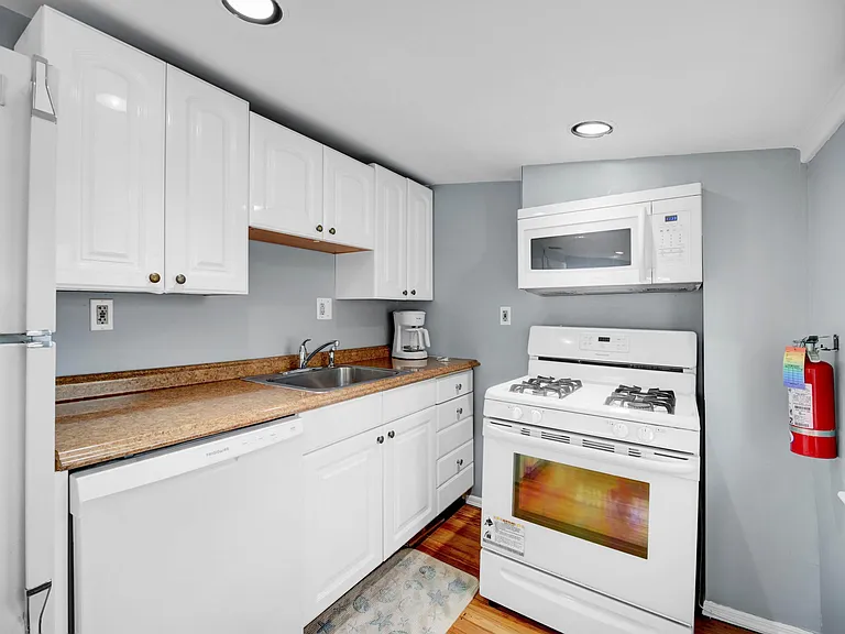 309 Arnold Ave #2 — Photo 10