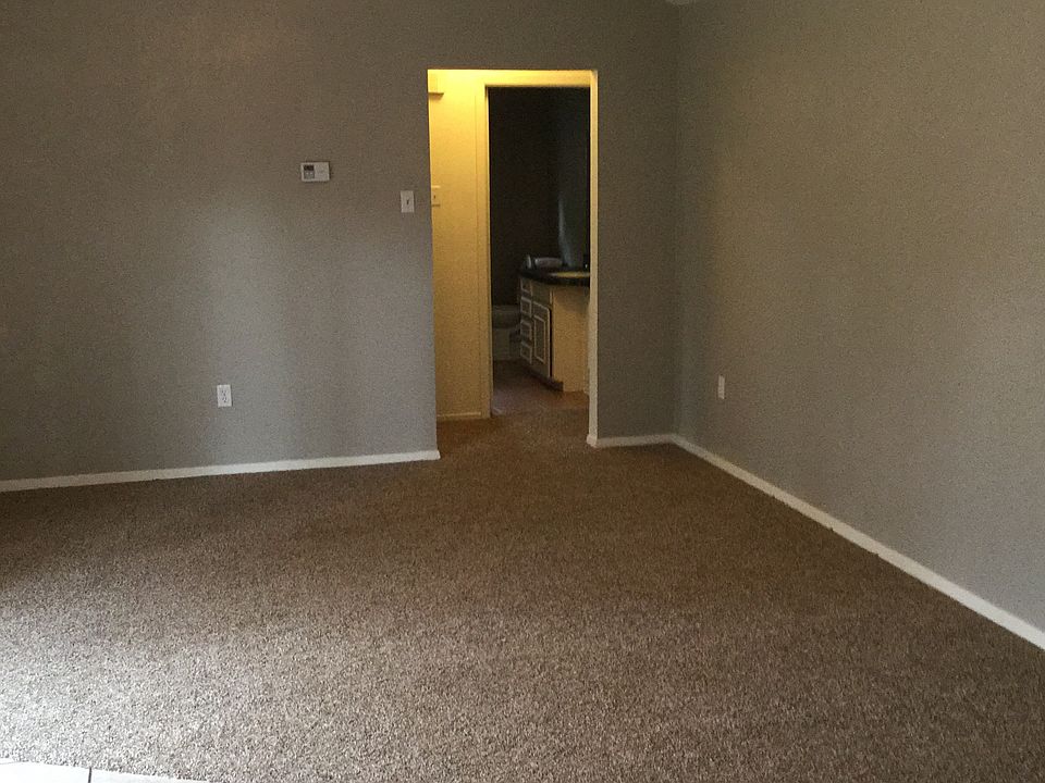2nd image of 412 Holder Dr