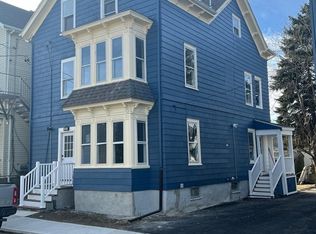 27 Wilcox St, Fall River, MA 02724