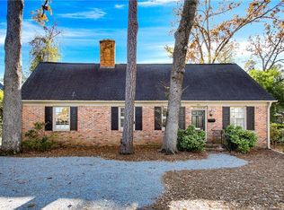 1405 Sherwood Dr, Fayetteville, NC 28305