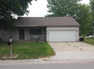 721 N 2nd St, Burlington, KS 66839