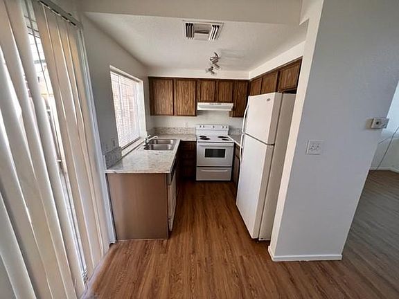 3rd image of 4770 Topaz St Unit 115