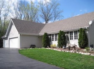 4518 Field Ln, Waterford, WI 53185