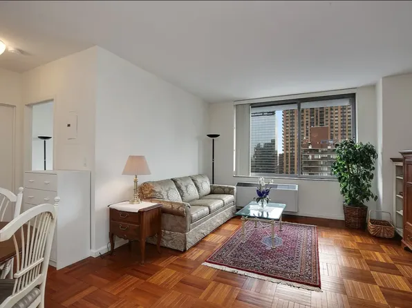 111 West 67th Street image 1 of 5