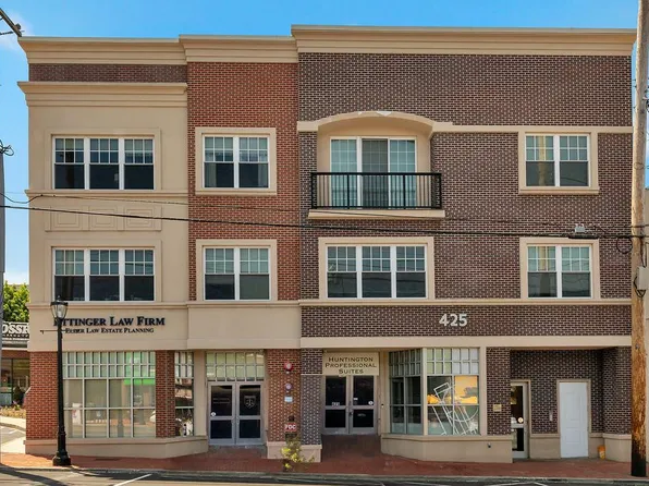 425 New York Ave #2, Huntington, NY 11743