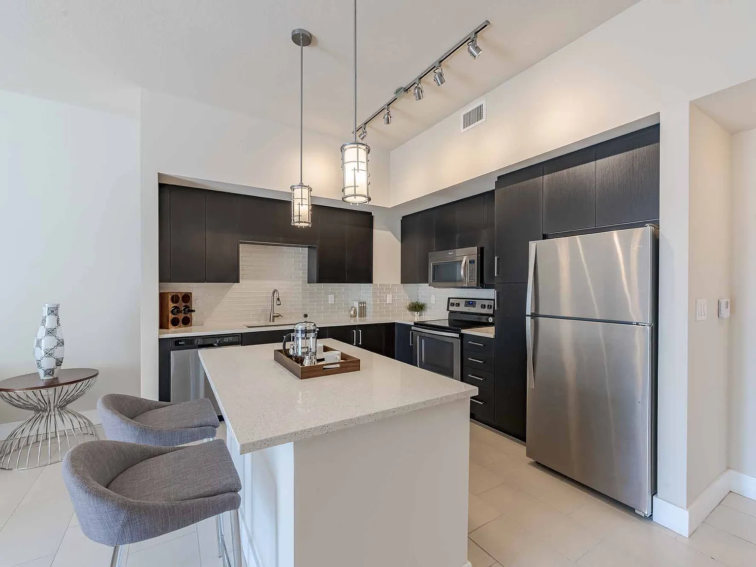 Miro Brickell — Photo 2