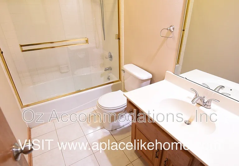 15813 W 125th Ter — Photo 9