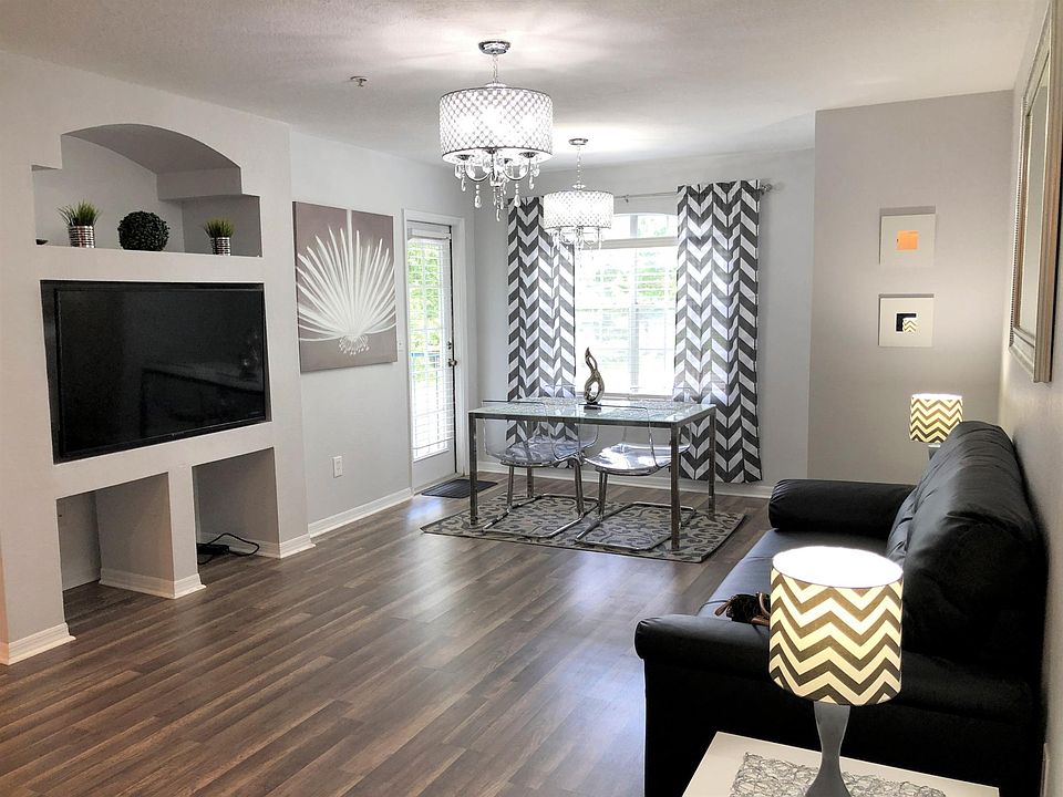1st image of 7240 Westpointe Blvd APT 1114