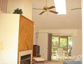 Living Rm to Screened Porch