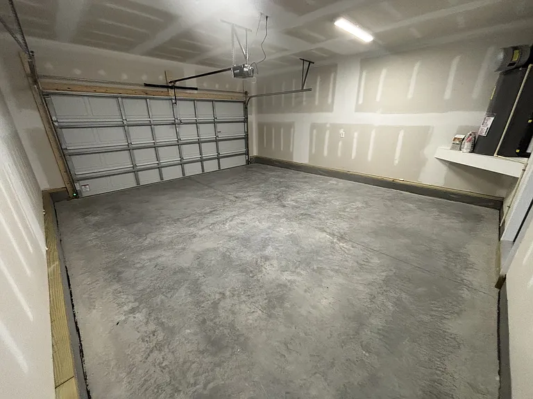 103 Godwin Dr — Photo 15