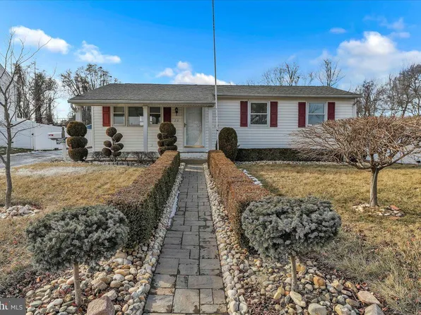 20 Peach Rd, Elkton, MD 21921