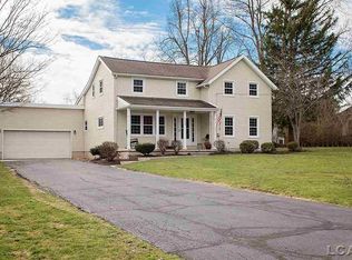 953 W Maple Ave, Adrian, MI 49221