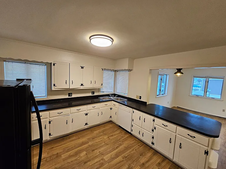 616 N Washington St — Photo 4