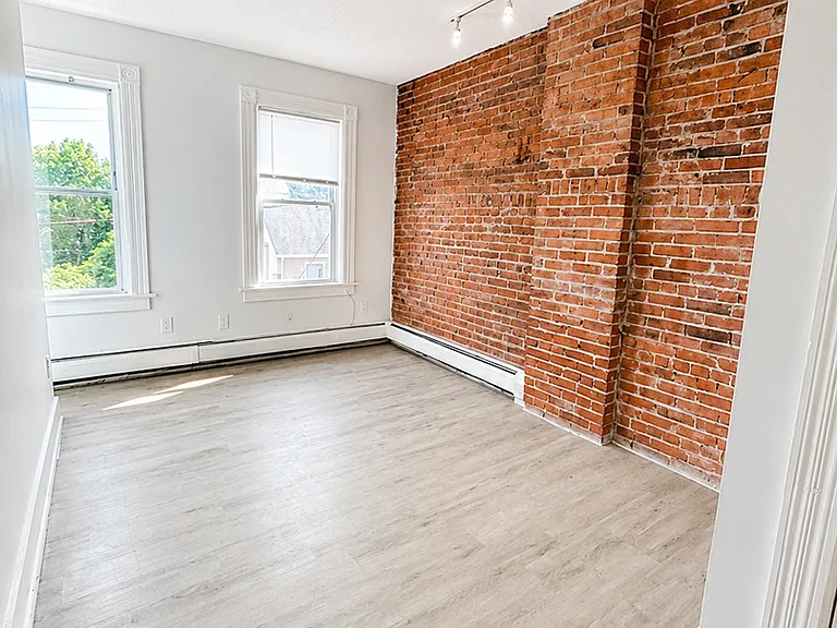 10 Summer St #3A — Photo 2