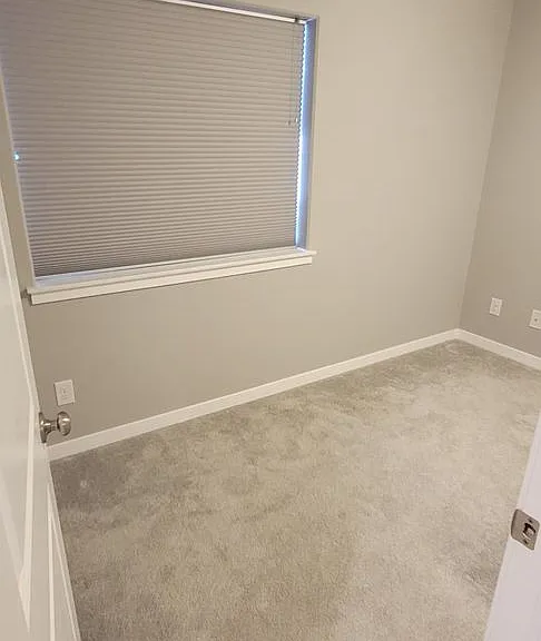 823 Grindstone Cir — Photo 5
