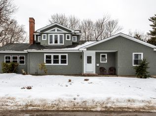 14 Kelley Rd, Falmouth, ME 04105