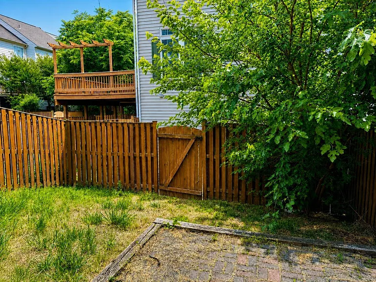 43061 Golf View Dr — Photo 15