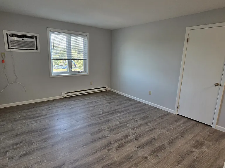 421 1st Ave E #225 — Photo 3