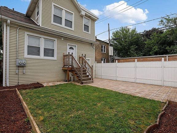 3rd image of 4414 N Menard Ave #Gnd