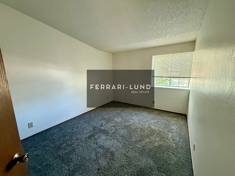 6065 Diplomat Dr — Photo 15