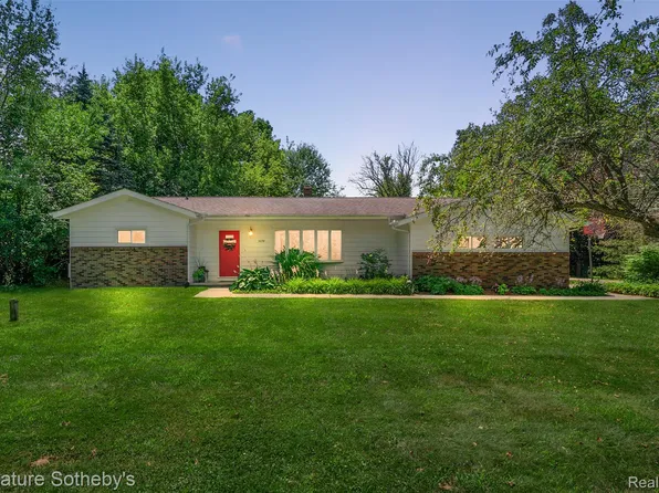 6694 Lierman Rd, Imlay City, MI 48444