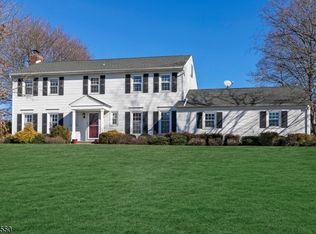 12 Tuxford Ter, Basking Ridge, NJ 07920