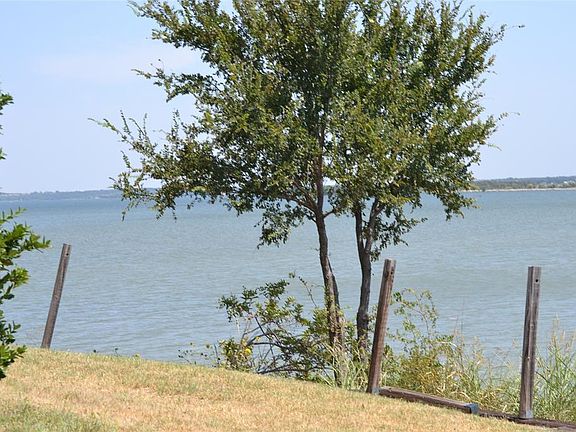 4th image of 120 Lakeshore Dr