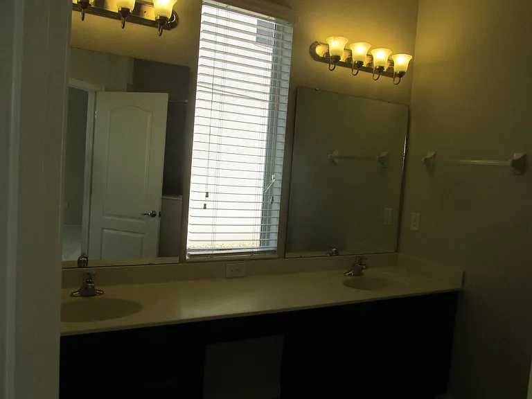 2404 Sabastian St — Photo 11